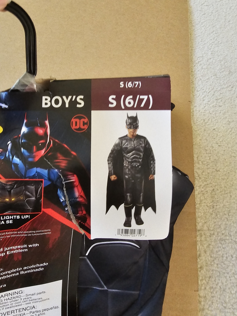 DC Boys Black Batman Costume - Size S (6/7)